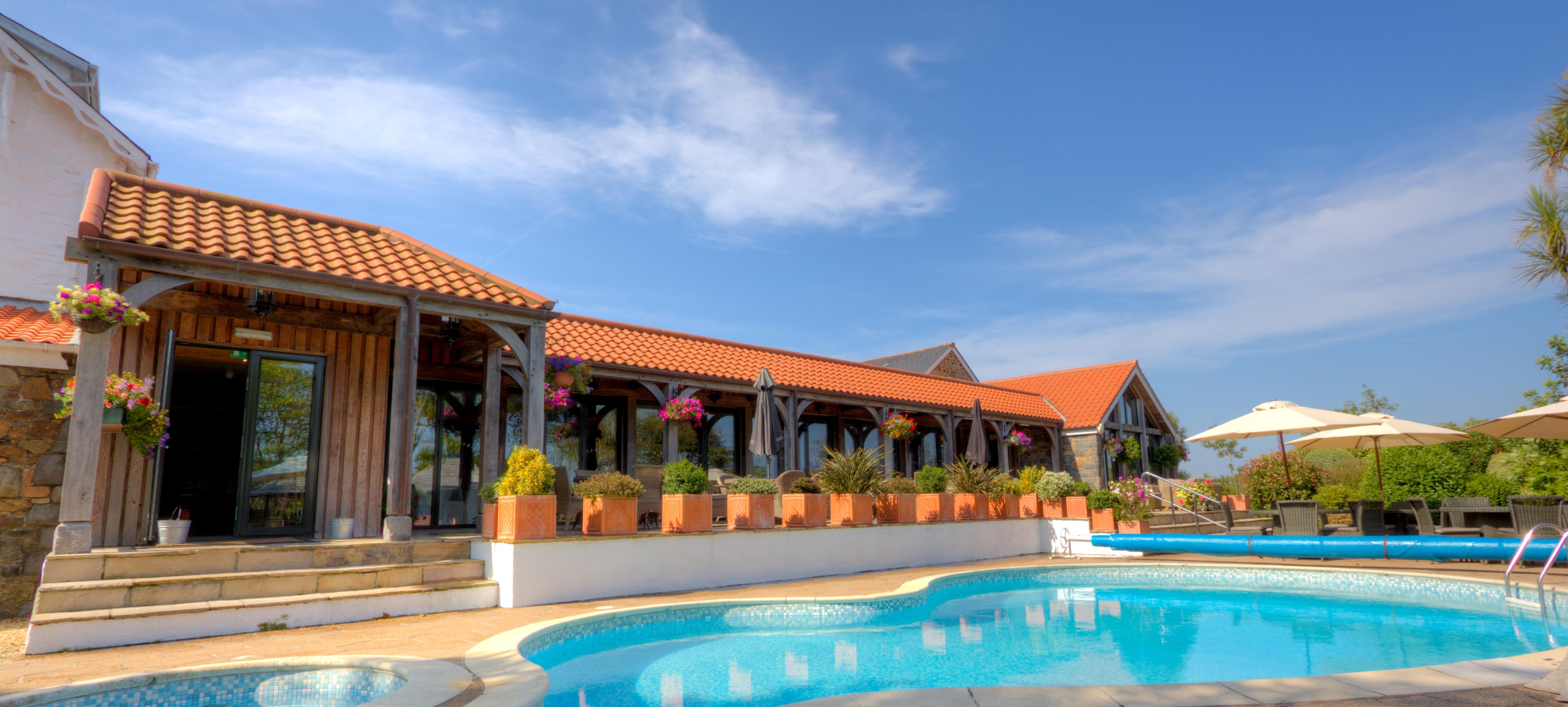 The Farmhouse Hotel And Restaurant Saint Saviour Luaran gambar