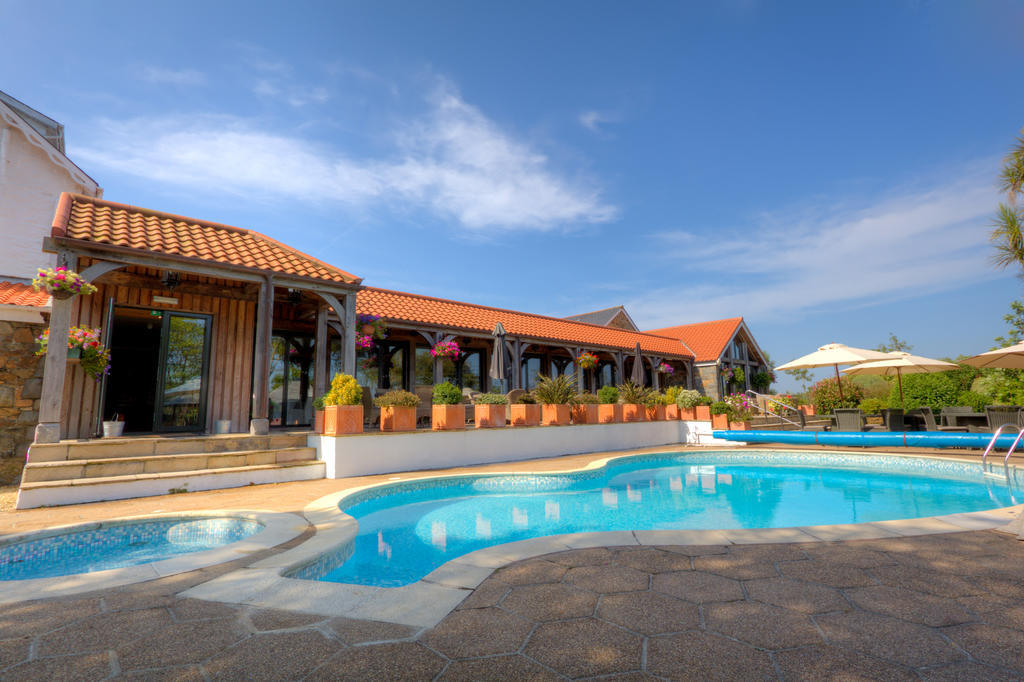 The Farmhouse Hotel And Restaurant Saint Saviour Luaran gambar