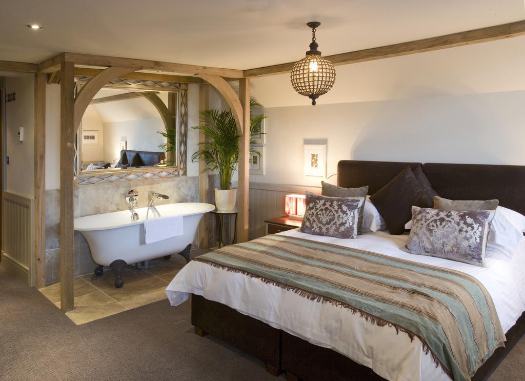 The Farmhouse Hotel And Restaurant Saint Saviour Bilik gambar